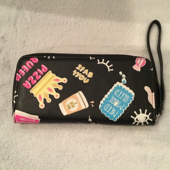 Claire’s Wallet - Picture 2 of 3